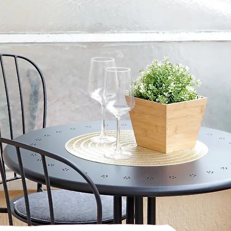 Cozy 1-bedroom Flat With Balcony, Steps To Vatican 아파트 로마