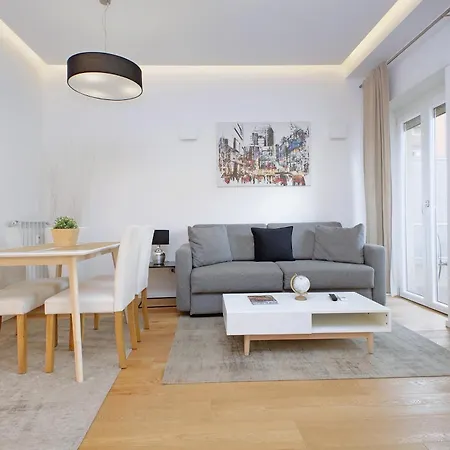 Cozy 1-bedroom Flat With Balcony, Steps To Vatican *