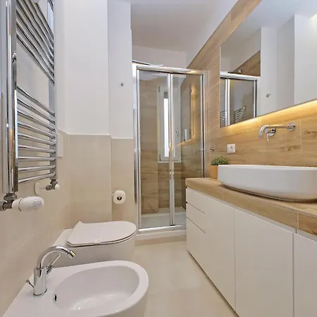 Apartment Cozy 1-bedroom Flat With Balcony, Steps To Vatican