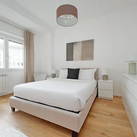 Apartment Cozy 1-bedroom Flat With Balcony, Steps To Vatican
